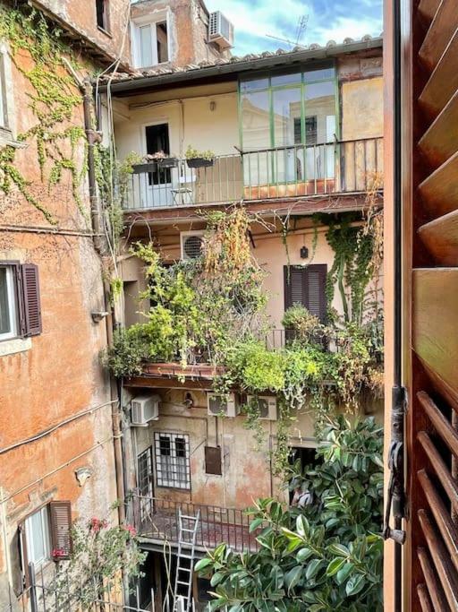 Lovely Apartment In Via Della Scala, Trastevere โรม ภายนอก รูปภาพ