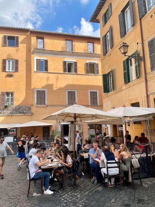Lovely Apartment In Via Della Scala, Trastevere โรม ภายนอก รูปภาพ