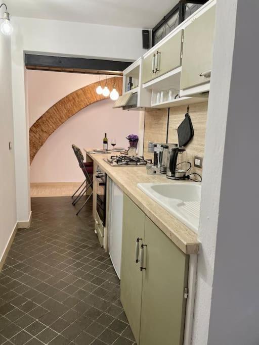 Lovely Apartment In Via Della Scala, Trastevere โรม ภายนอก รูปภาพ