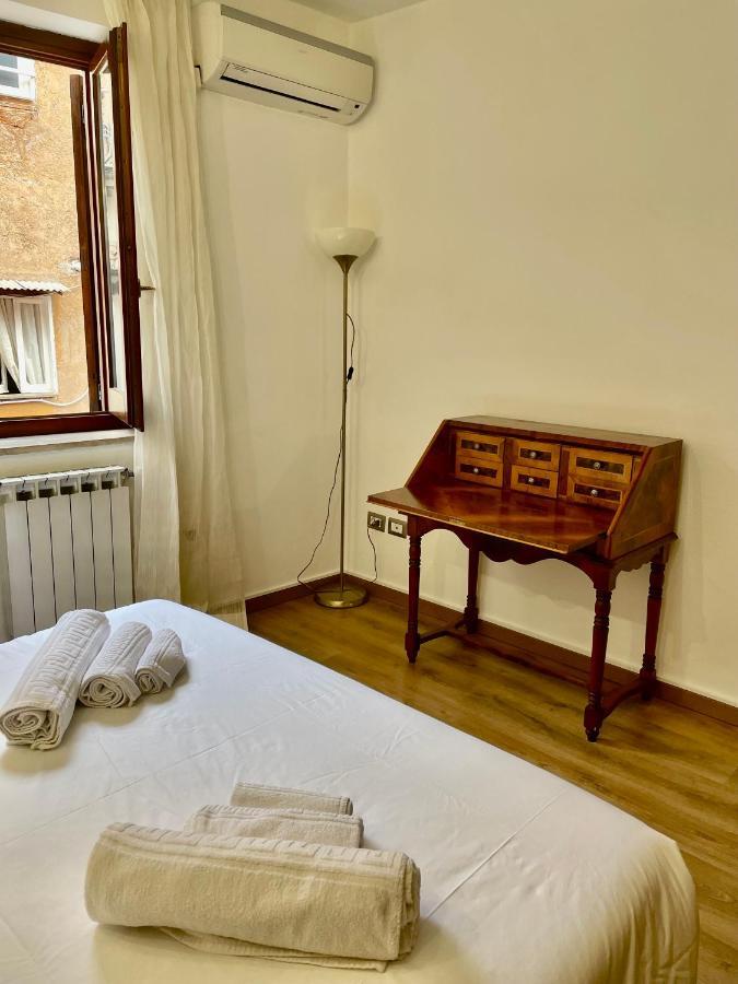 Lovely Apartment In Via Della Scala, Trastevere โรม ภายนอก รูปภาพ